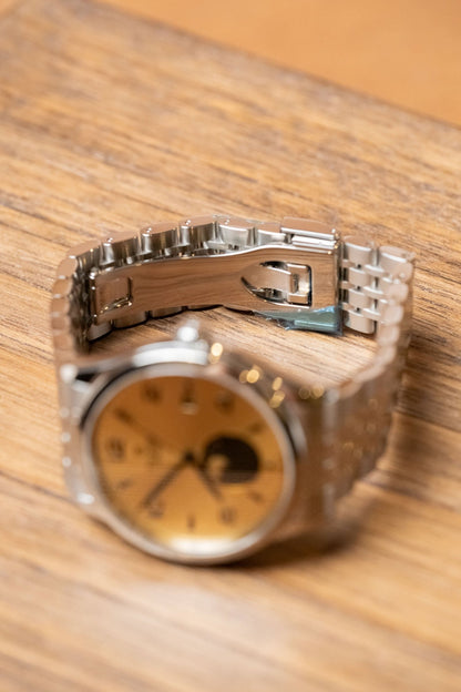 2026 Tudor 1926 Luna Moonphase Details