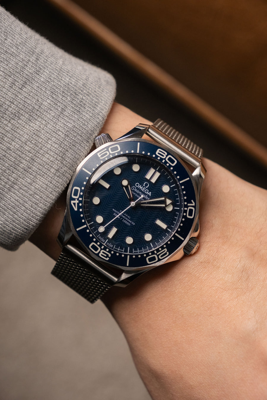 2026 Omega Seamaster Diver 300M James Bond 60th anniversary 210.30.42.20.03.002 — photo 12