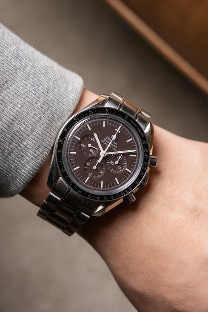 2009 Omega Speedmaster Moonwatch Chocolate Dial 311.30.42.30.13.001 — photo 16