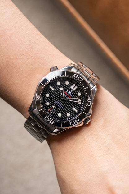 2023 Omega Seamaster Diver 300M Ref. 210.30.42.20.01.001 — photo 12