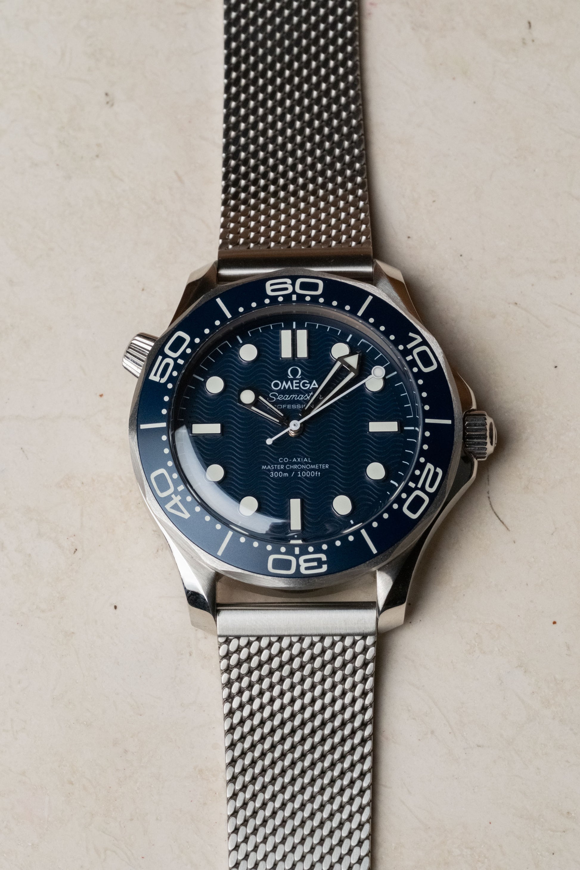 2026 Omega Seamaster Diver 300M James Bond 60th anniversary 210.30.42.20.03.002 — photo 13