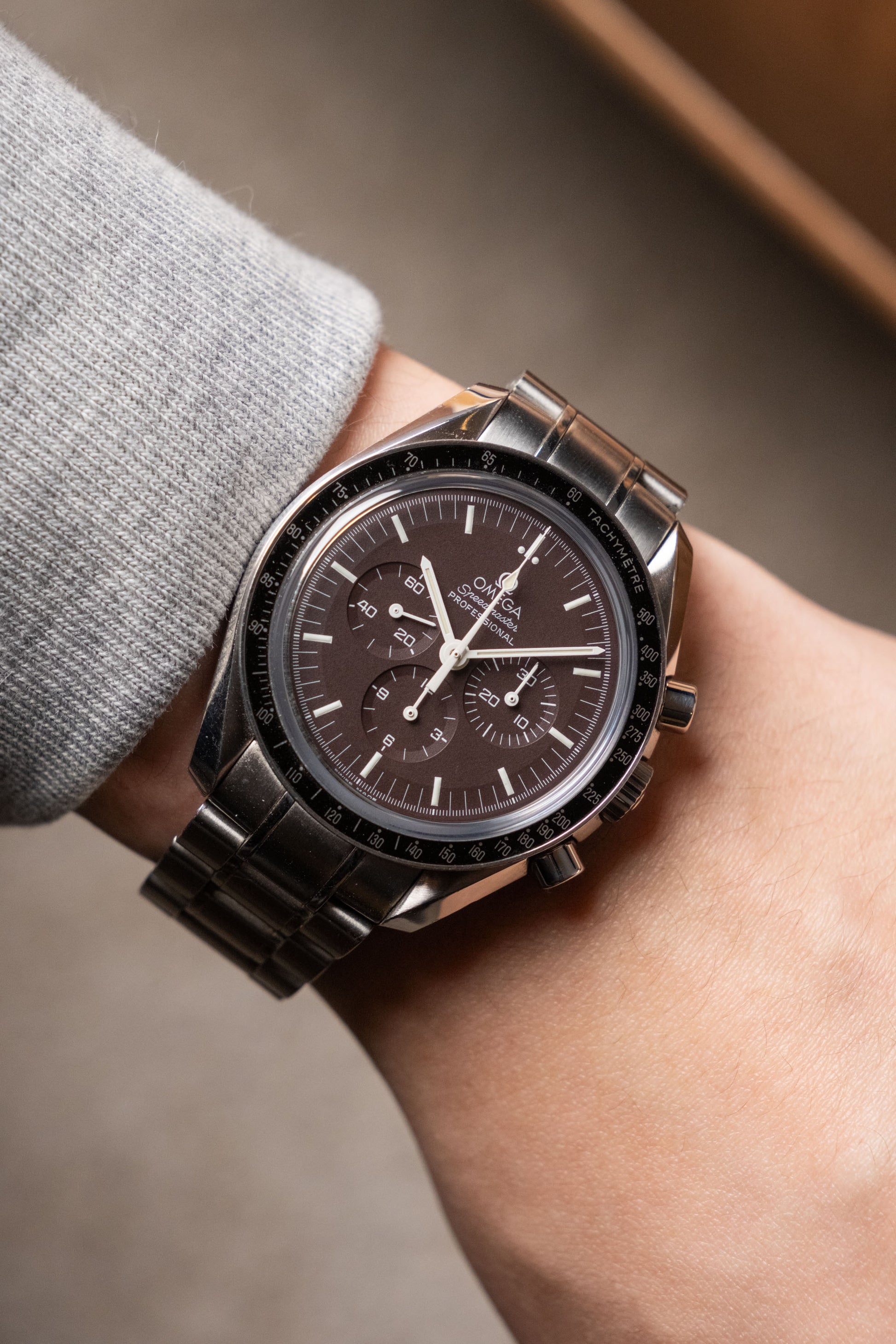 2009 Omega Speedmaster Moonwatch Chocolate Dial 311.30.42.30.13.001 — photo 15