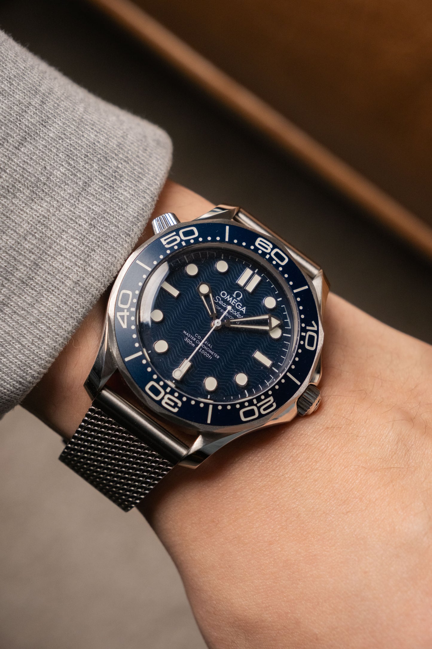 2026 Omega Seamaster Diver 300M James Bond 60th anniversary 210.30.42.20.03.002 — photo 7