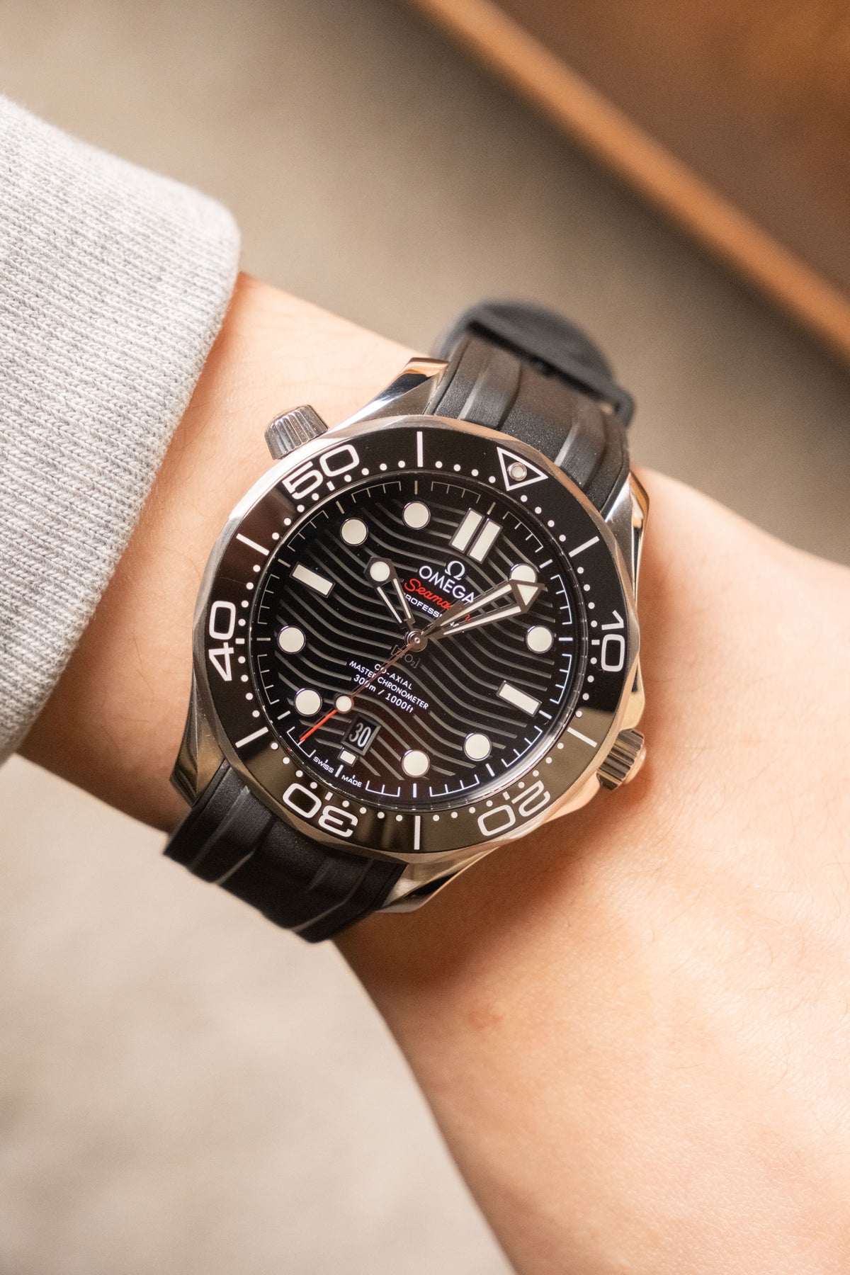 2024 Omega Seamaster Diver 300M 210.32.42.20.01.001 — photo 15
