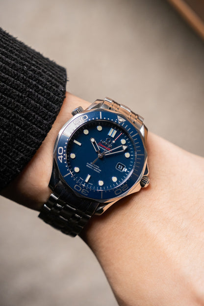 2021 OMEGA Seamaster Diver 300M 41mm Ref. 212.30.41.20.03.001 blue dial detail - Wristory
