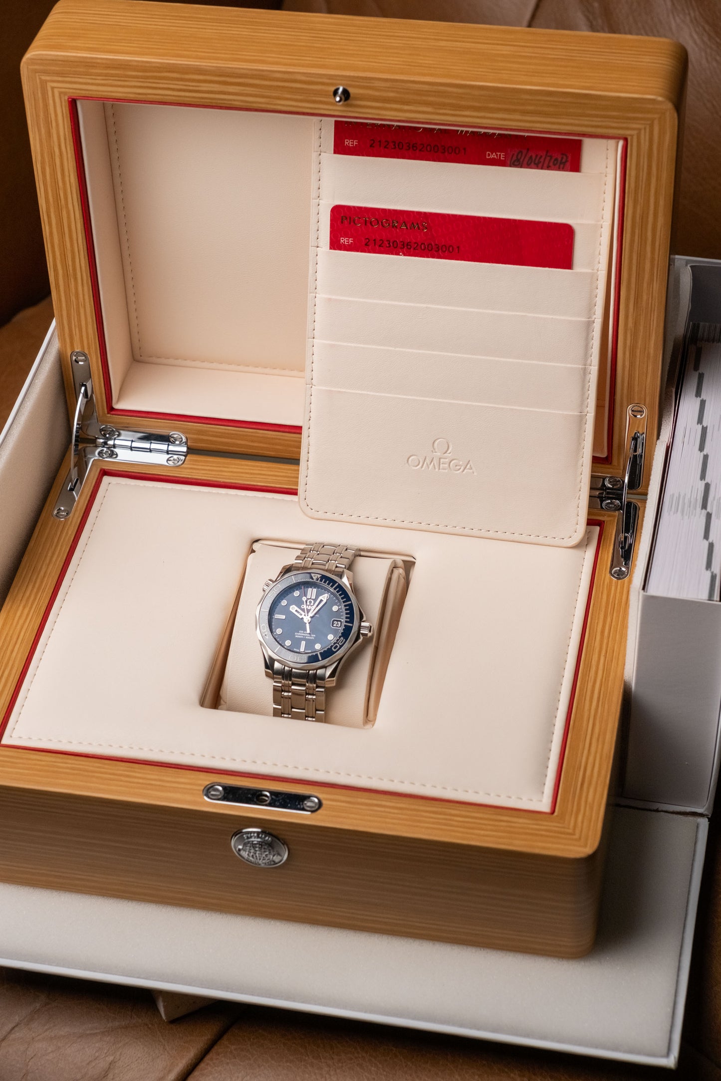2017 Omega Seamaster Diver 300M Ref. 212.30.36.20.03.001 — photo 9