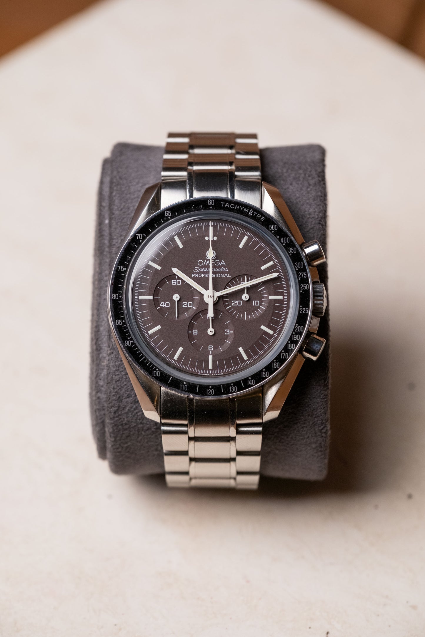 2009 Omega Speedmaster Moonwatch Chocolate Dial 311.30.42.30.13.001 — photo 10