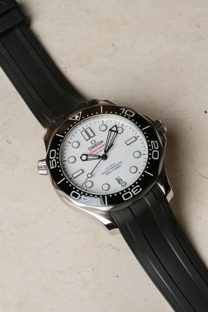 2020 Omega Seamaster Diver 300M 210.32.42.20.04.001 — photo 5