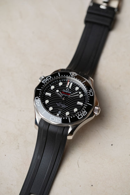 2024 Omega Seamaster Diver 300M 210.32.42.20.01.001 — photo 12