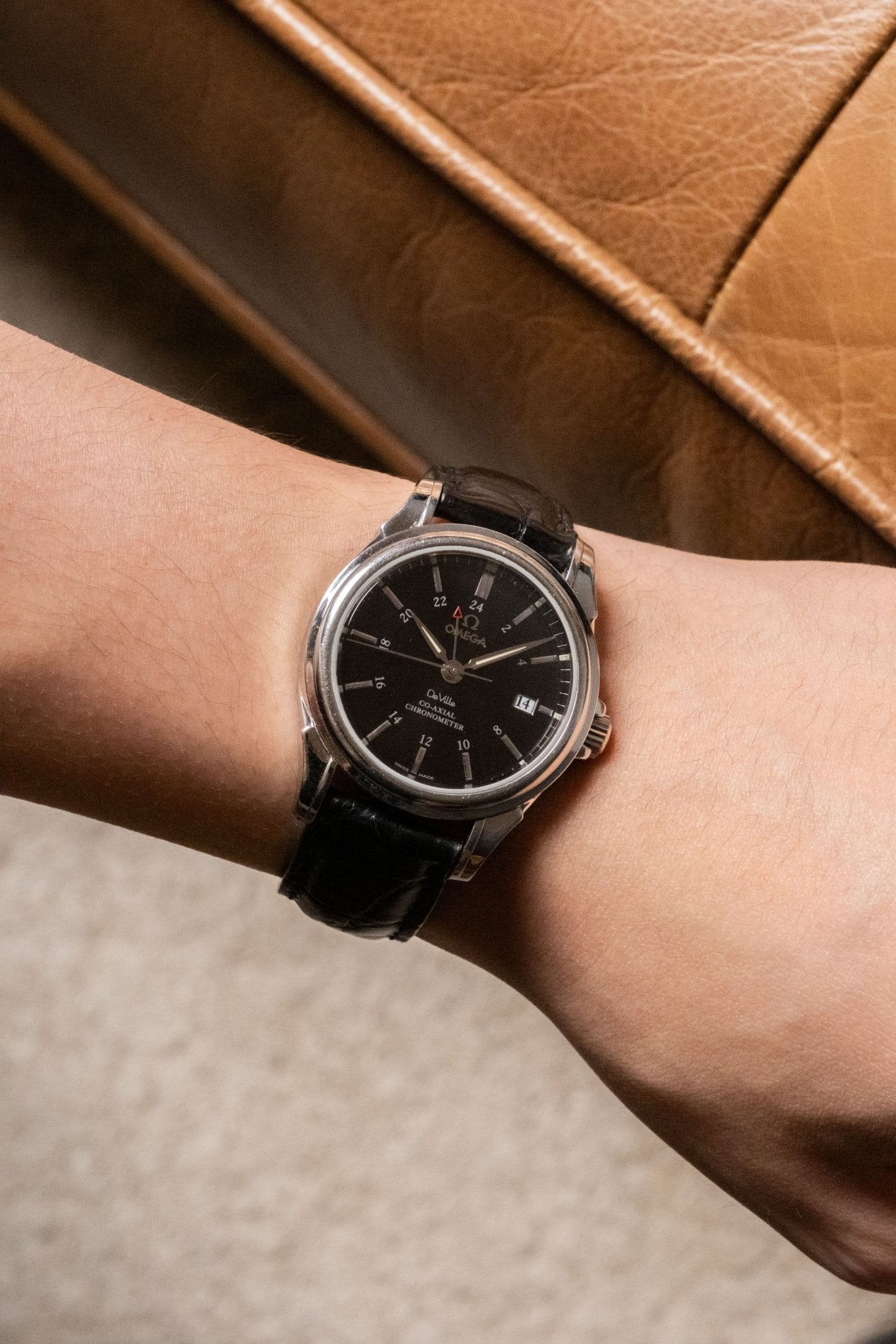 Omega Deville Co-Axial Chronometer GMT 4833.50.31 dial detail close-up
